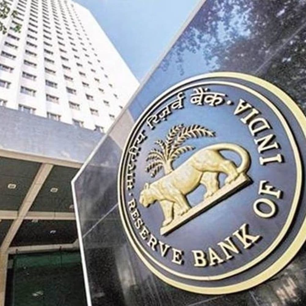 RBI મીટિંગમાં વ્યાજ દરમાં ફેરફારની શક્યતા ઓછી:SBI રિસર્ચ- ગ્લોબલ નિશ્ચિતતા અને ક્રૂડ ઓઇલના ભાવ તેનું કારણ, હાલમાં રેપો રેટ 5.25%
