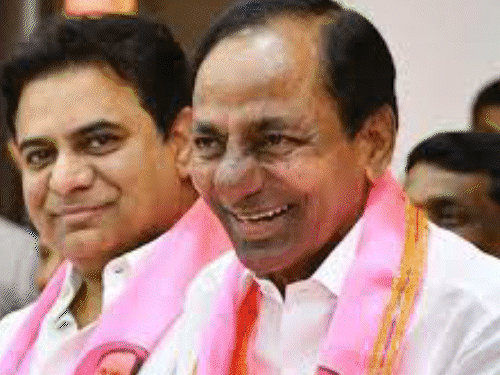 તેલંગાણામાં કે. કવિતાએ નવી પાર્ટી TRS બનાવી:2028ની વિધાનસભા ચૂંટણીમાં પિતા કેસીઆરની પાર્ટી BRSને ટક્કર આપશે