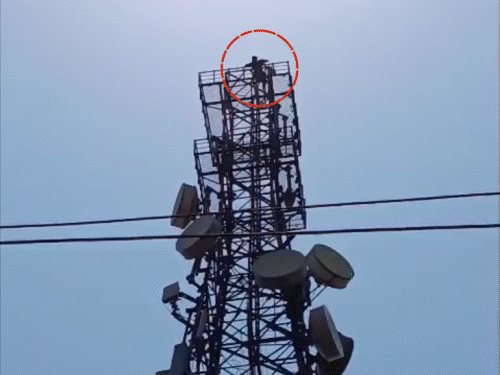 200 ફૂટ ઊંચા ટાવર પરથી ચડી યુવતી, VIDEO:રીલ બનાવતાં બેભાન થઈ, પ્રેમી સાથે લગ્નની જિદ્દ ને સુસાઇડ નોટથી બ્લેકમેલિંગ; બિહારમાં 6 કલાકનો લવ-ડ્રામા