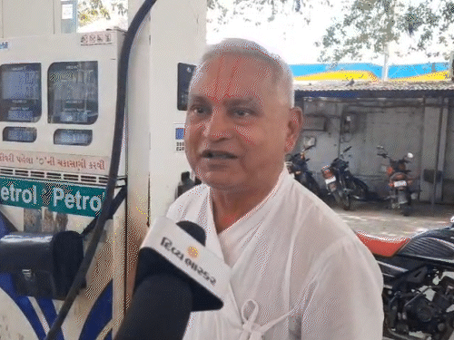 'આ સરકાર તો કાંઈ જીવવા દેવાની નથી', VIDEO:'દેશના વિકાસ માટે જરૂરી છે એટલે ભાવવધારો ન કહેવાય', પેટ્રોલ-ડીઝલમાં ભાવવધારા પર ભાવનગરવાસીઓએ શું કહ્યું?