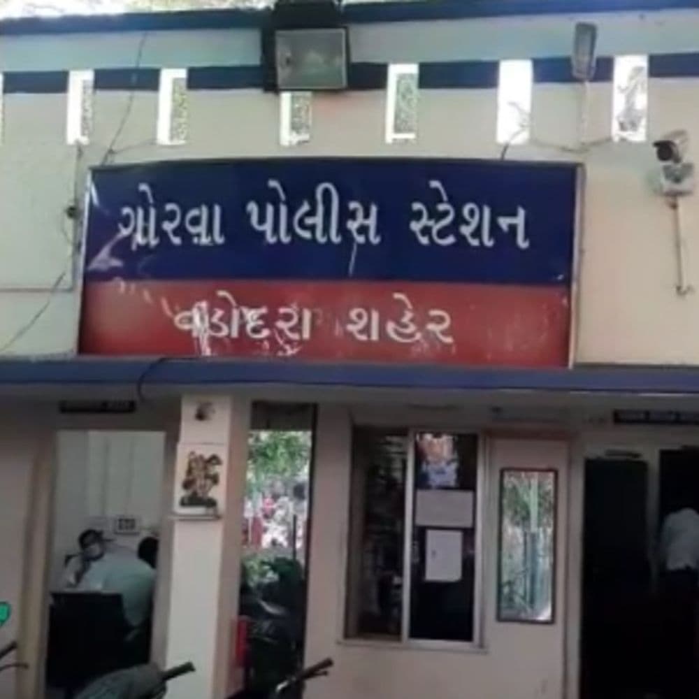 શહેરમાં વધતા ચોરીના બનાવો ક્યારે અટકશે?:સુભાનપુરા વિસ્તારમાં બંધ મકાનને નિશાન બનાવી ₹2.95 લાખની ચોરી, સોનાના દાગીના અને રોકડ રકમ લઈ તસ્કરો રફુચક્કર