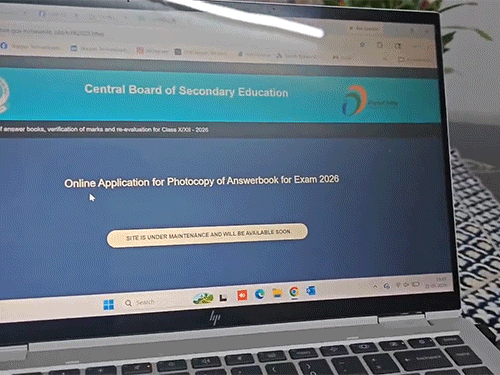 CBSE રી-ઇવેલ્યુએશન અરજીની આજે છેલ્લી તારીખ:5 દિવસથી સાઇટ ડાઉન, એક સ્ટેપ આગળ વધવા માટે પેજ 10 વાર રિફ્રેશ કરવું પડે છે, વિદ્યાર્થીઓ પરેશાન