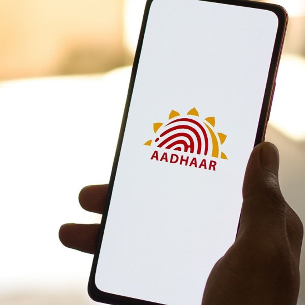 આધાર કાર્ડ ખોવાઈ ગયું છે, તો SMS-ઈમેલથી રિકવર કરો:UIDAIની વેબસાઇટ પરથી પણ આધાર નંબર જાણી શકાય છે, જાણો તેની પ્રક્રિયા