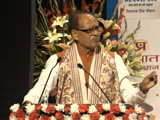 'લાગ્યું કે કરિયર ખતમ થયું, ત્યારે મોદીનો ફોન આવ્યો':PMએ કહ્યું- CM નહીં, મારા શિવરાજ સાથે વાત કરી રહ્યો છું; 'અપનાપન' પુસ્તકના 10 કિસ્સા