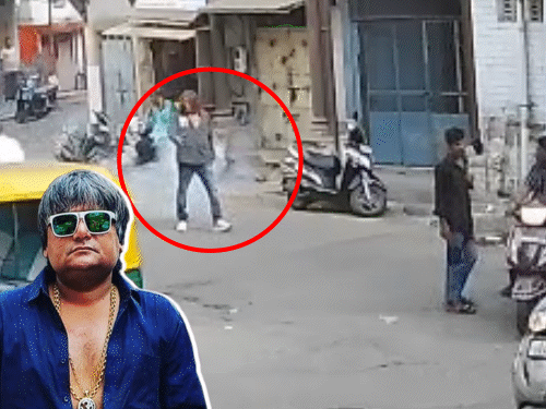 ભાજપ કાર્યકરના મર્ડર કેસના દોષિતનો પેરોલ પર છૂટી ફરી આતંક:‘ખાડિયાનો ડોન’ મોન્ટુ નામદારે દારૂના નશામાં જાહેરમાં ફટકાડા ફોડ્યા, સાક્ષીને જાનથી મારી નાખવાની ધમકી આપી